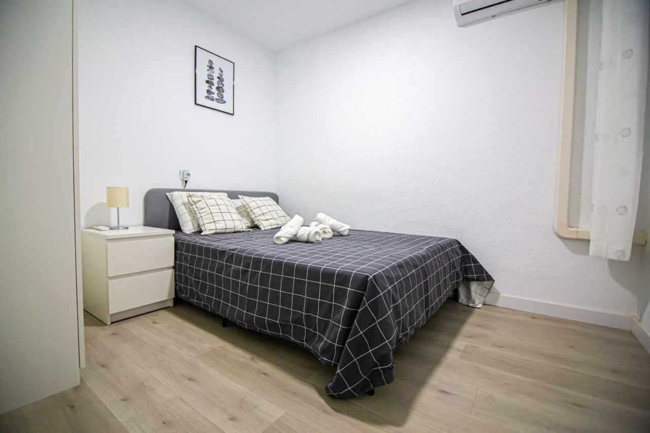 Apartamento Heroes De Sostoa Малага Екстер'єр фото