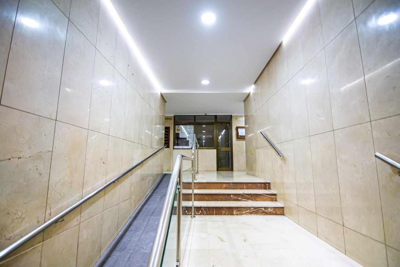 Apartamento Heroes De Sostoa Малага Екстер'єр фото