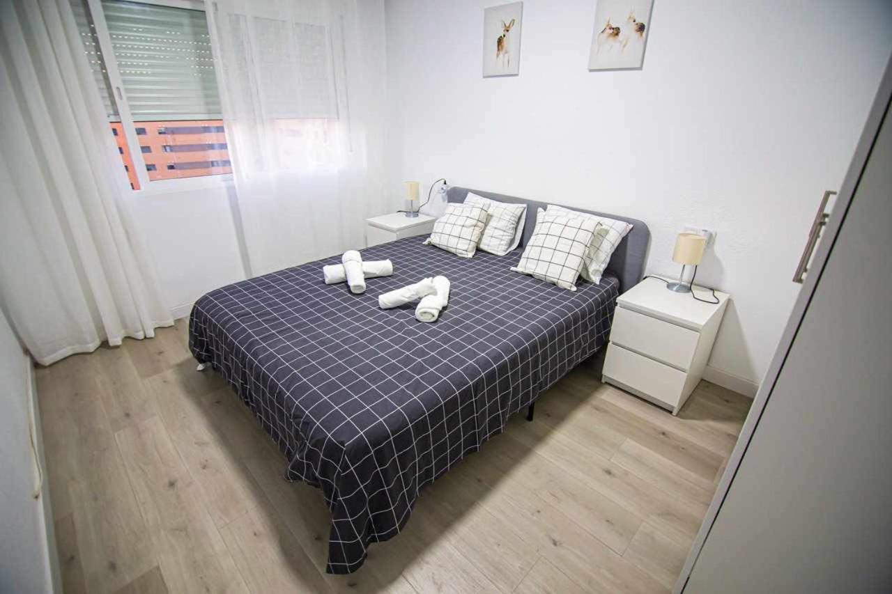Apartamento Heroes De Sostoa Малага Екстер'єр фото